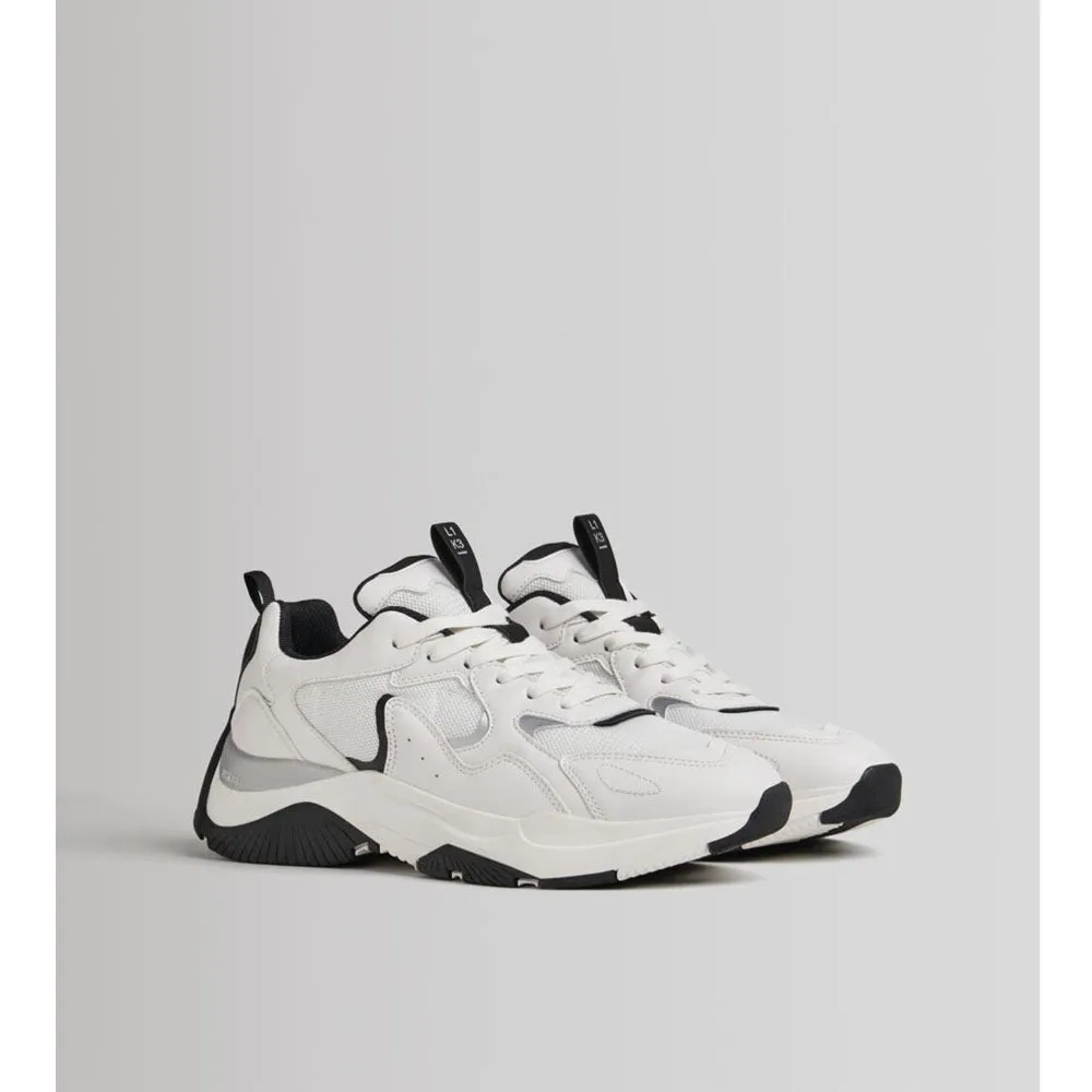 Bershka- Contrast trainers with silver details