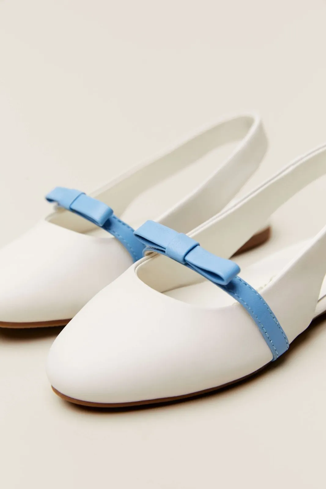 Carlota White/Blue