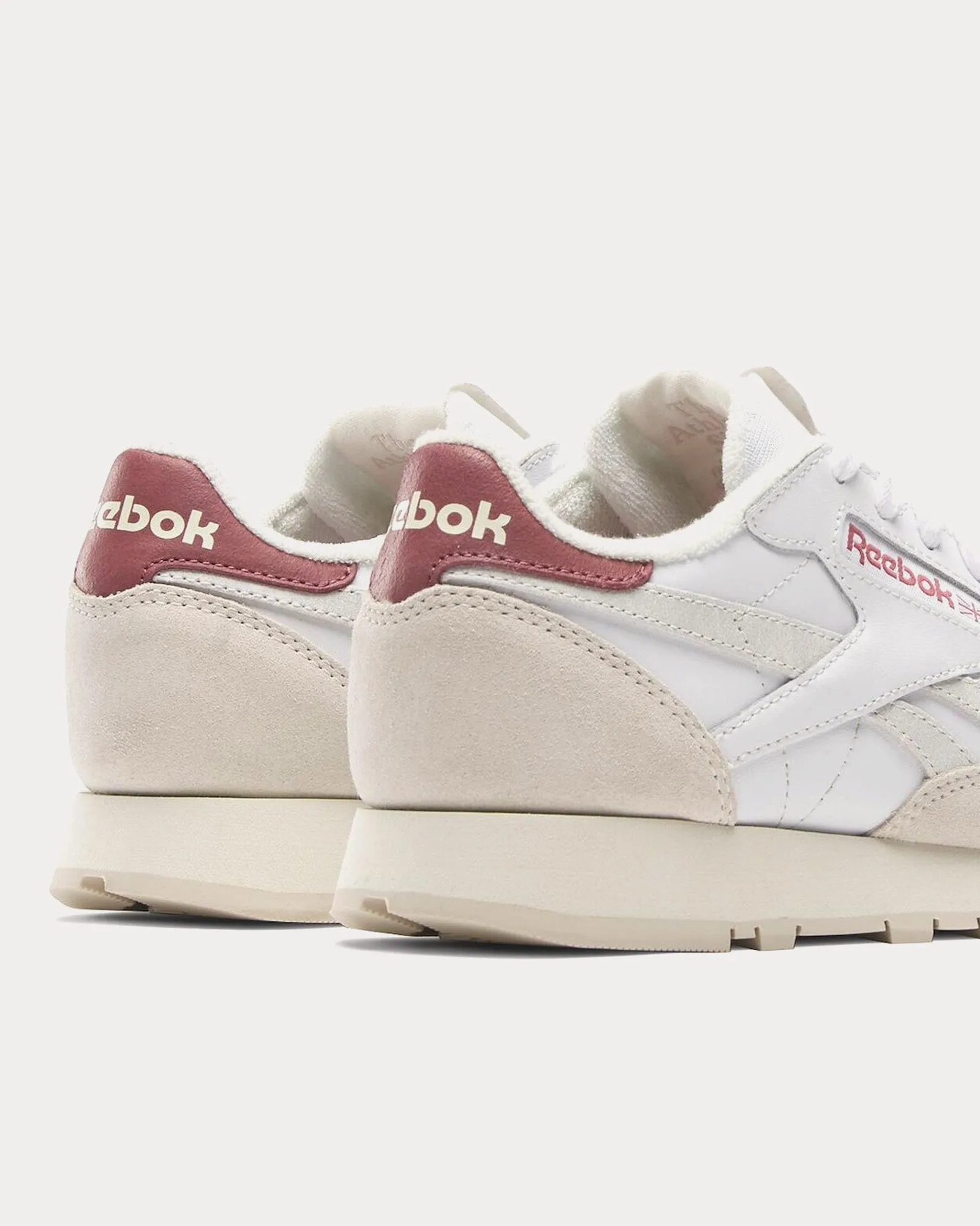 Classic Leather Cloud White / Chalk / Sedona Rose Low Top Sneakers