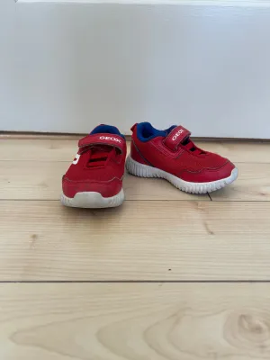 Geox red runners size 6.5T, Shoes 6.5 (Walkers:12-24 mth)