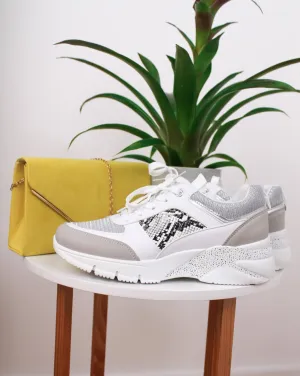 Into You Trainers White