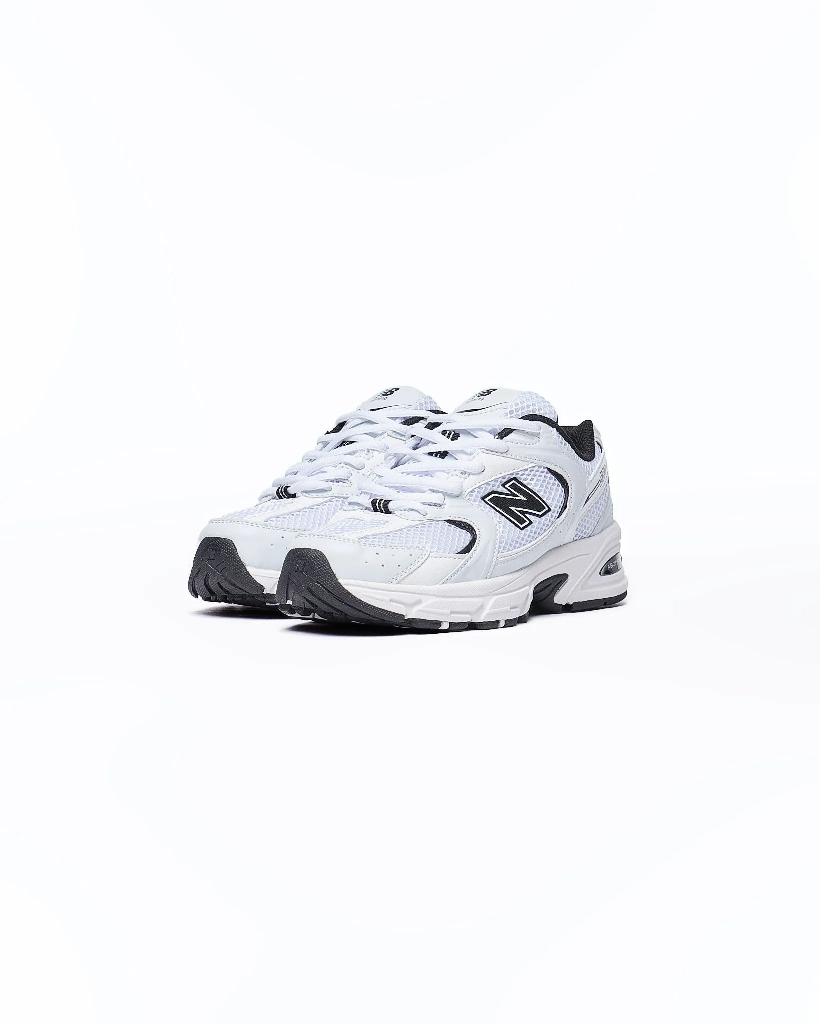 NB 530 White Black Runners Shoes 69.90
