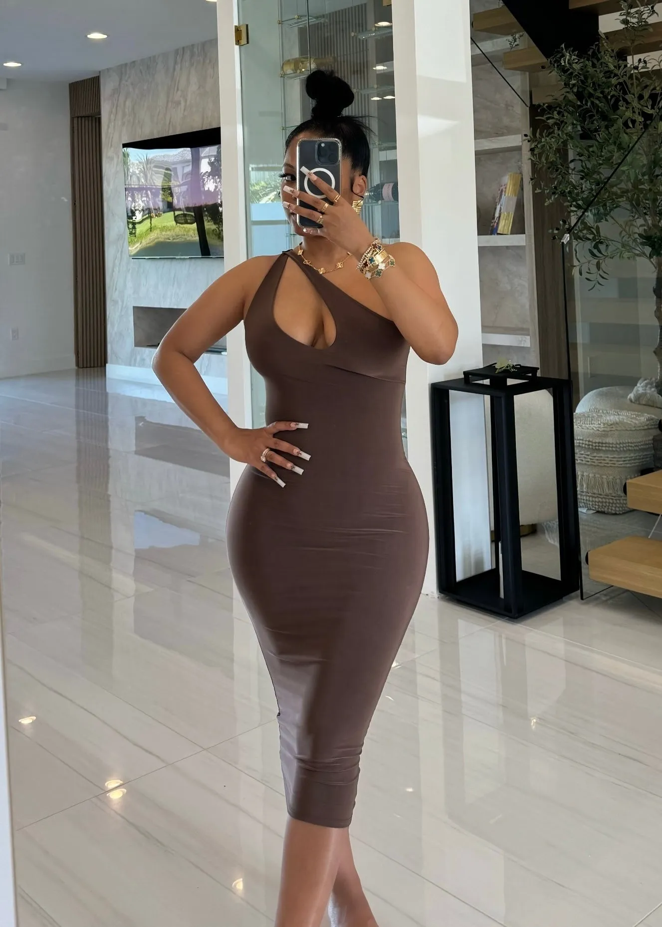 Sleek Shoulder Bodycon Dress