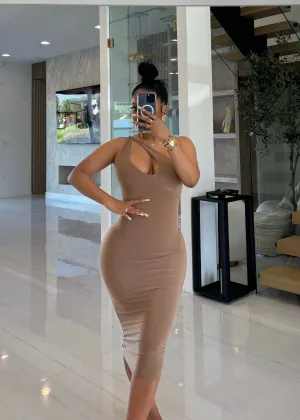 Sleek Shoulder Bodycon Dress