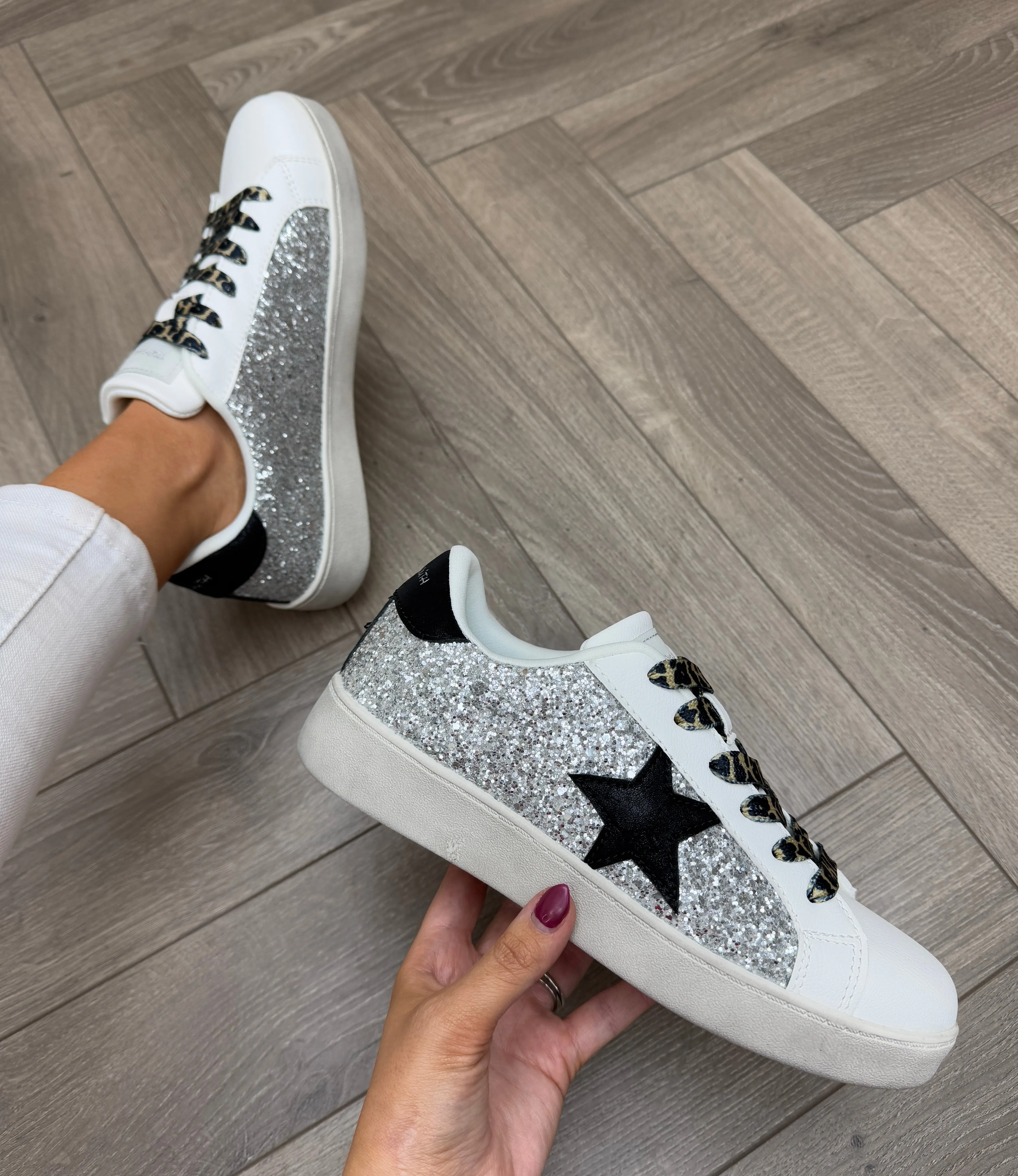 Teddy Smith (SS25) Glitter Lace Up Trainer With Black Star 120151 - Plata (TS9)