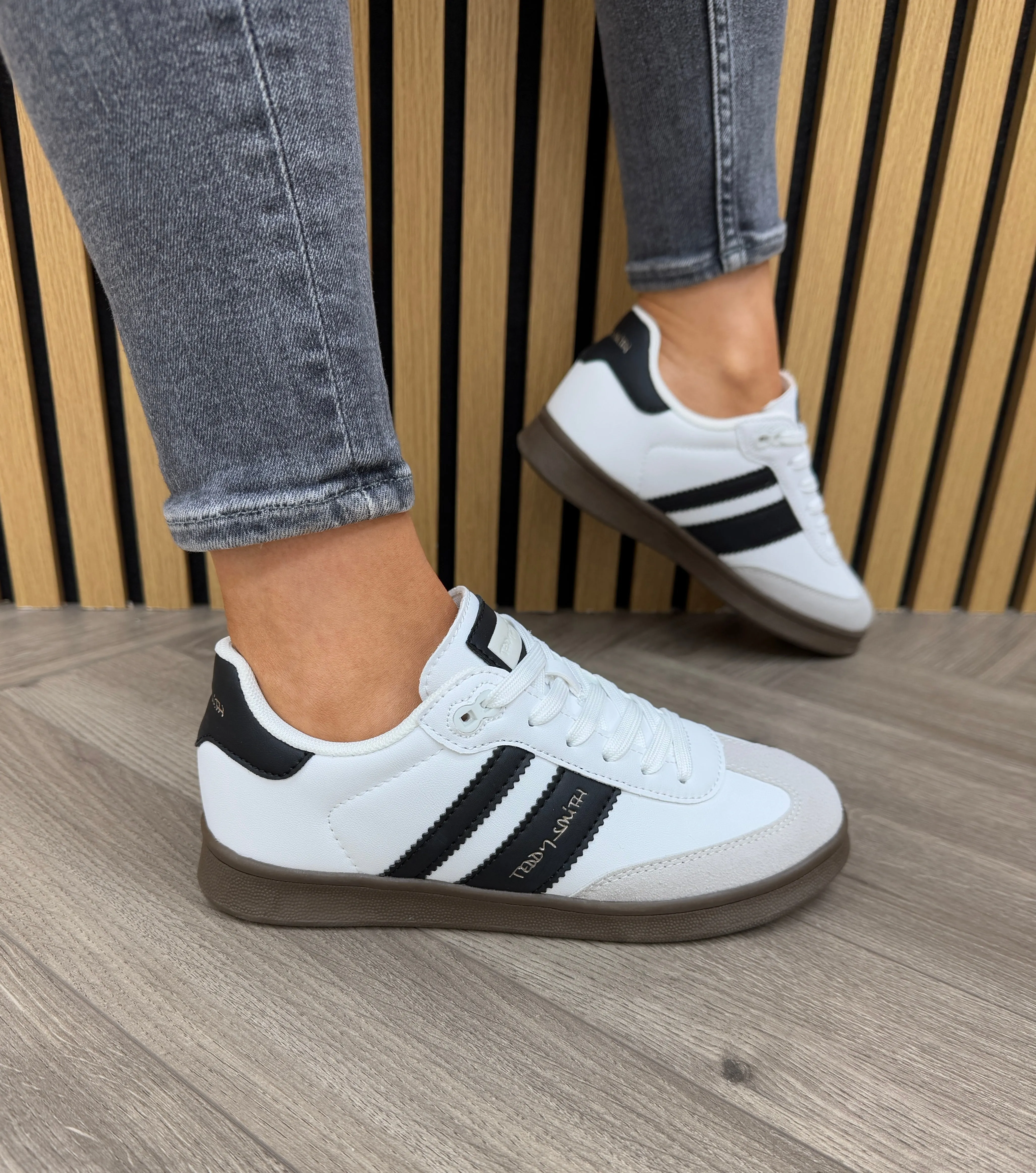 Teddy Smith (SS25) Lace Up Trainer With Gum Sole 78812 - Blanco (TS10)