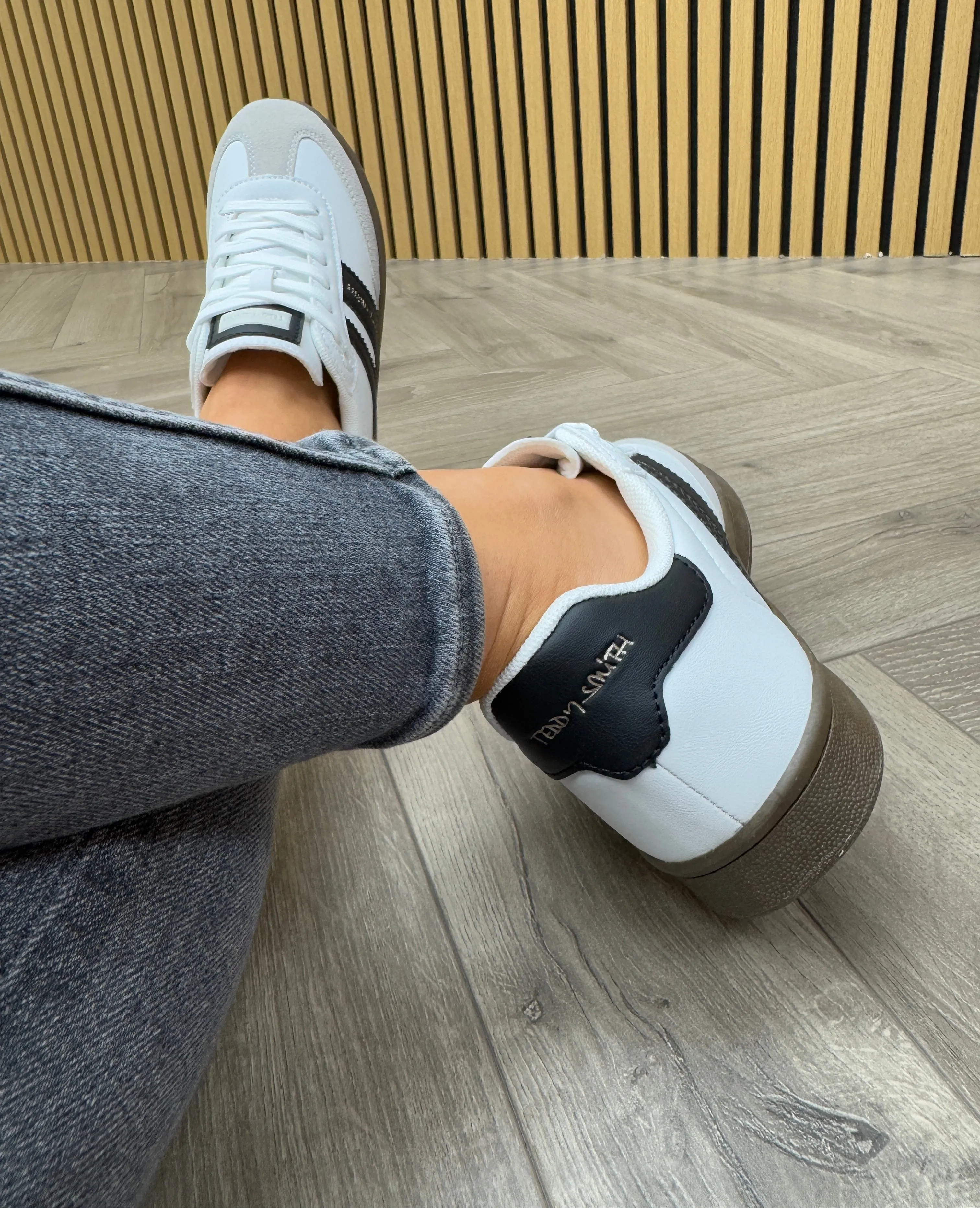 Teddy Smith (SS25) Lace Up Trainer With Gum Sole 78812 - Blanco (TS10)