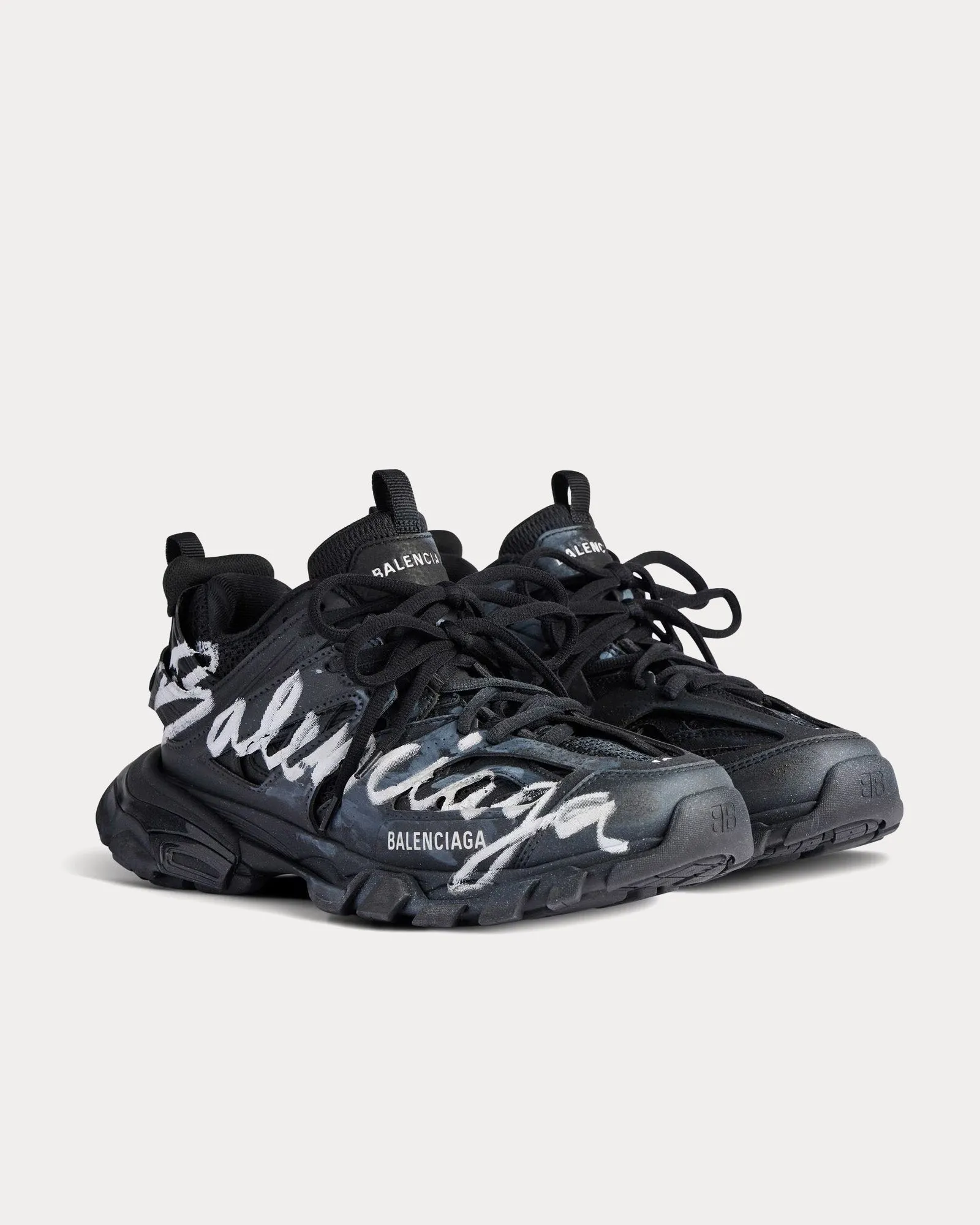 Track Signature Black / White Low Top Sneakers