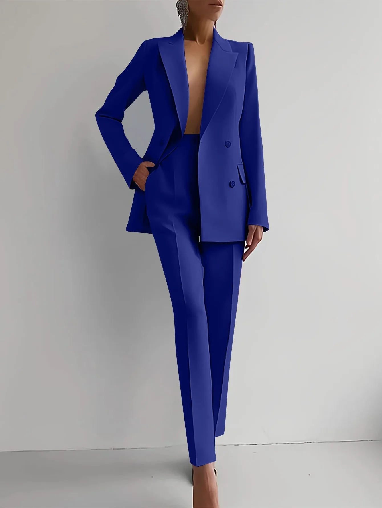 VICTORIA | Sleek Tailored Suit