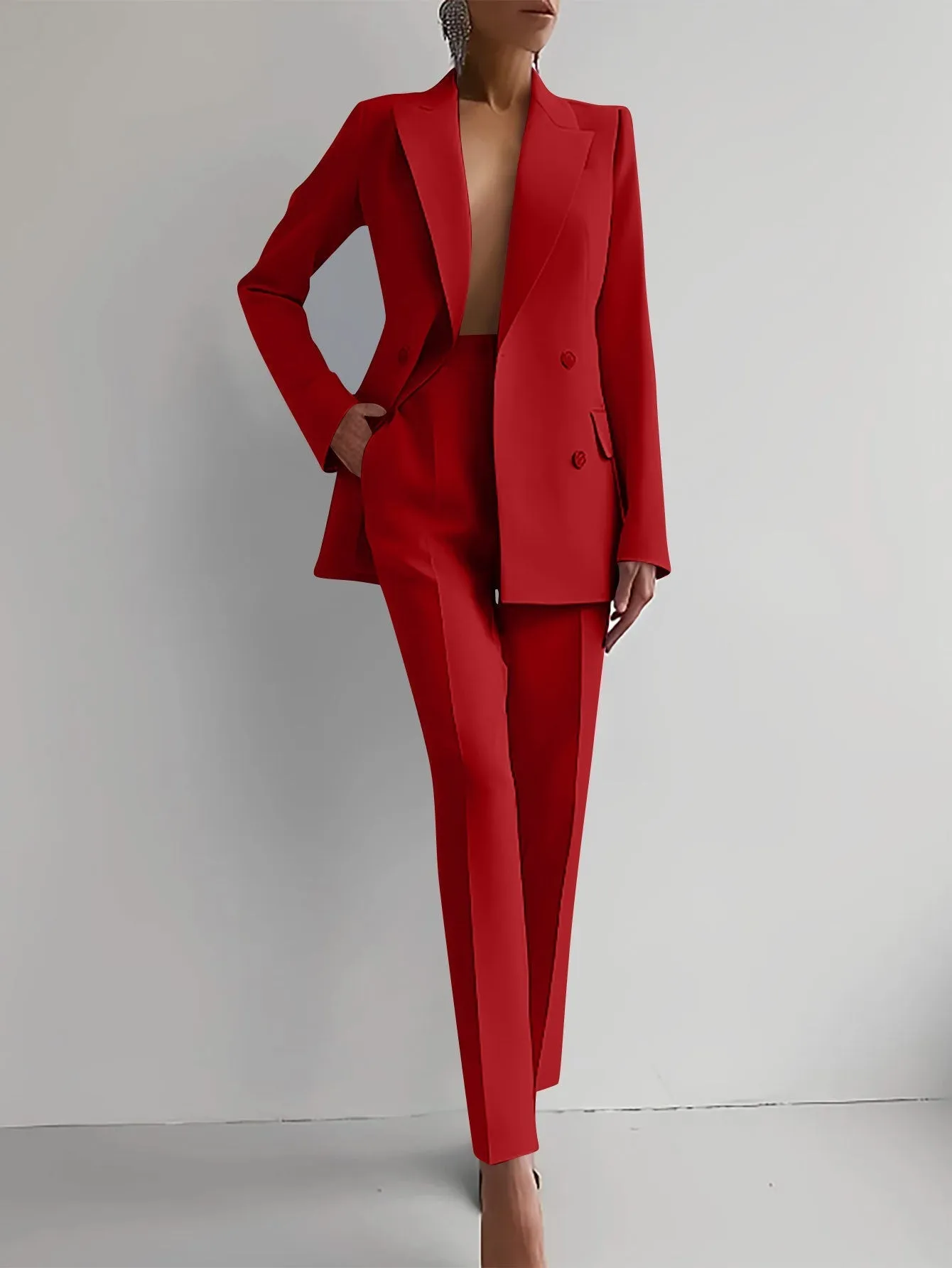 VICTORIA | Sleek Tailored Suit
